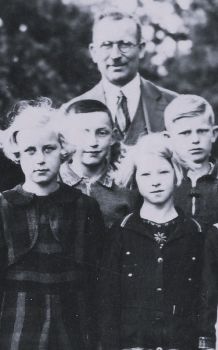 <br>um 1934
