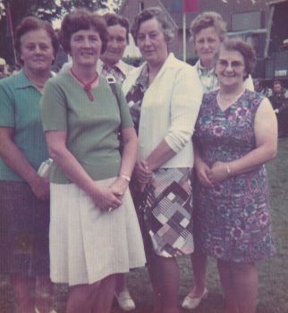 <br>um 1980