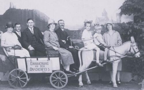 <br>um 1930