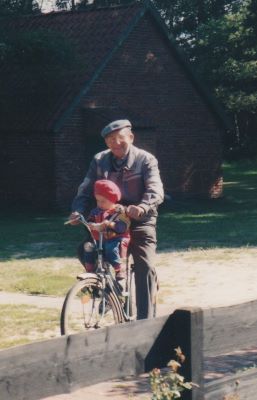 <br>1996