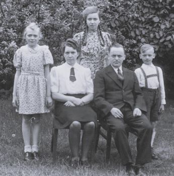 <br>um 1946