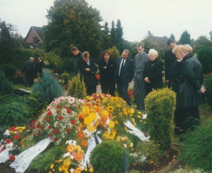 <br>Oktober 2001