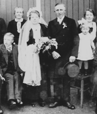 <br>April 1938