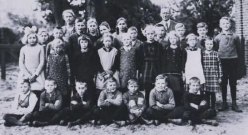 <br>um 1933